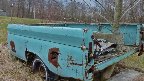 Abandoned? Yes it is - P1010708e.jpg