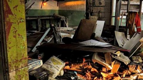 dot dot dot - 08 - IMG_0643O.jpg