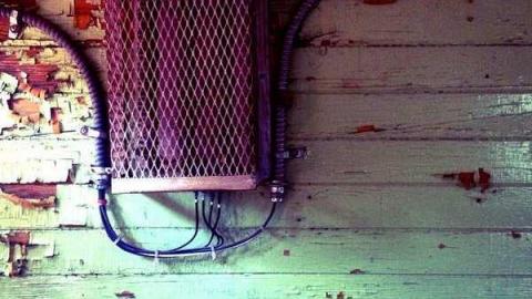 Hobo livin' - Abandoned-conductor-railcar8.jpg