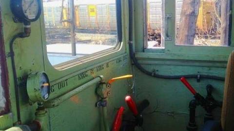 Hobo livin' - Abandoned-conductor-railcar11.jpg