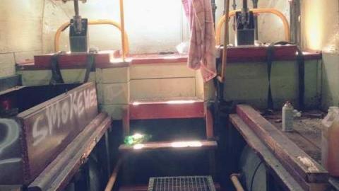 Hobo livin' - Abandoned-conductor-railcar9.jpg