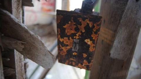 April 21 2013 - The-Dare-House10.jpg