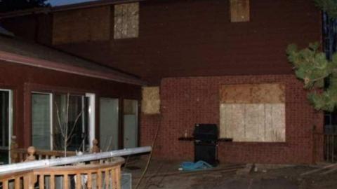 Pool side - Alloa-Pool-House7.jpg