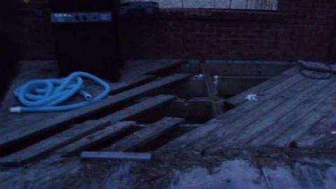 Pool side - Alloa-Pool-House8.jpg