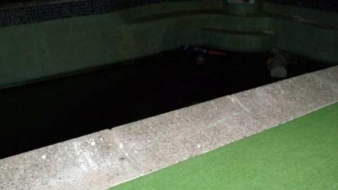 Alloa Pool House - Brampton, Ontario