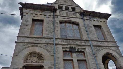 Amazing stone work - Niagara-Falls-Police-Station64.jpg