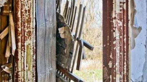 Falling Apart - 2663-Hwy-1466.jpg