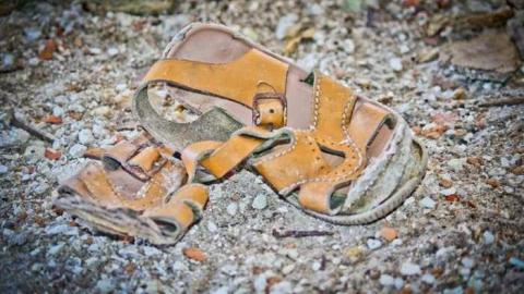 Falling Apart - 2663-Hwy-1470.jpg