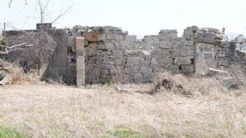 April 27, 2013 - 5-Line-Ruins20.jpg