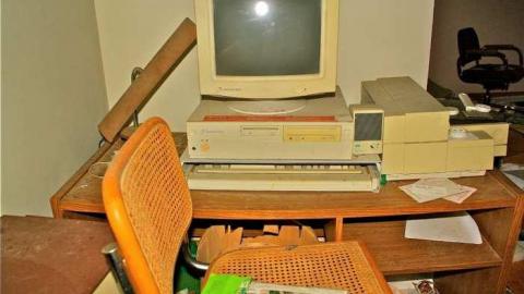 Buried Alive? - IMG_0613.jpg