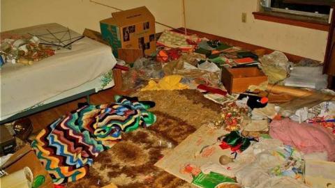 Buried Alive? - IMG_0625.jpg