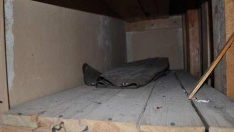 Apr 2013 visit - Devon-Township-House-212.jpg