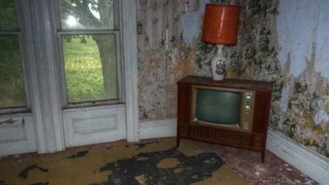 Red Brick House - 3.jpg