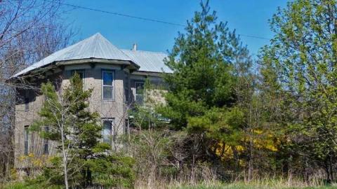 Lonely Logan Rd - P1010975e.jpg