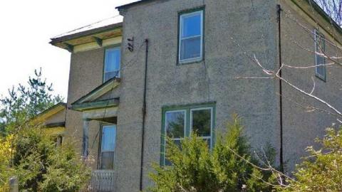 Lonely Logan Rd - P1010958e.jpg