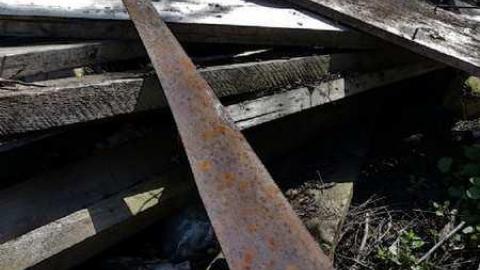 Lonely Logan Rd - P1010951e.jpg