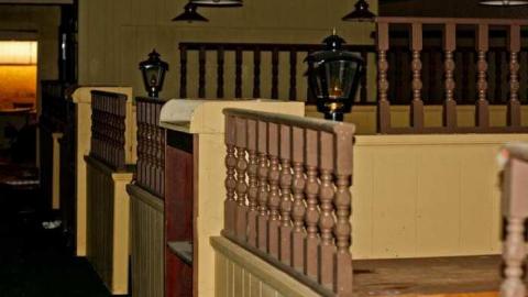 Now Serving No One - The-Plainsman-Restaurant297.jpg