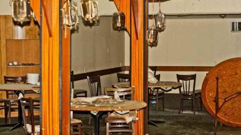 Now Serving No One - The-Plainsman-Restaurant298.jpg