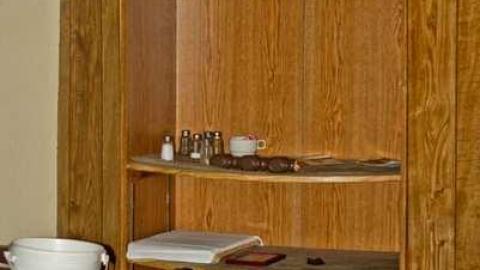 Now Serving No One - The-Plainsman-Restaurant300.jpg