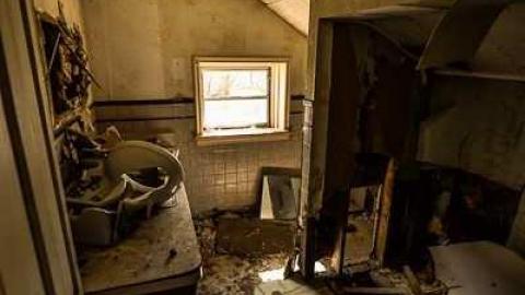 Various structures - 1129 Ontario 7-2500.jpg