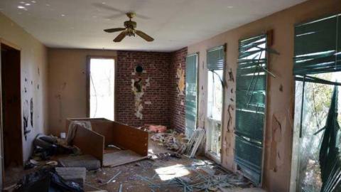 Whiteside - Beeton-is-Trashed-Big-Time91.jpg