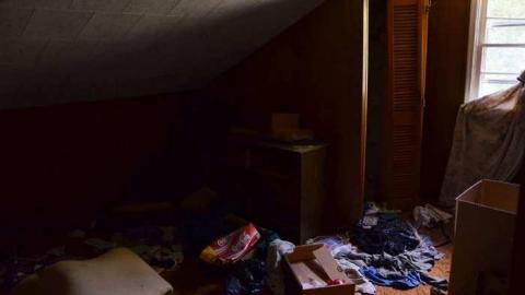 Whiteside - Beeton-is-Trashed-Big-Time95.jpg