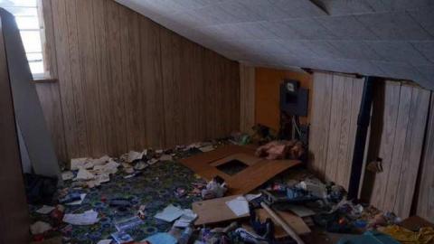 Whiteside - Beeton-is-Trashed-Big-Time97.jpg