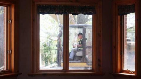 In It's Glory - House-on-Winchester2.jpg