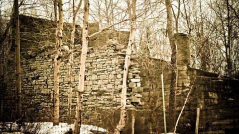 Decaying 100+ years - Marlbank-Ghost-Town58.jpg