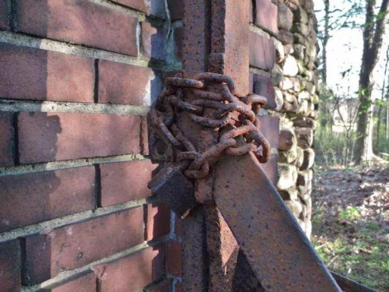 Final Stop - Michigan-Central-RR-Stop-Ruins29.jpg