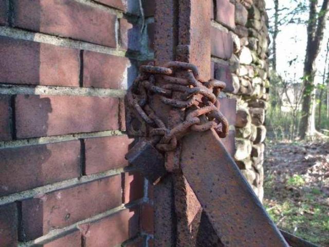 Michigan Central RR Stop Ruins photo 2