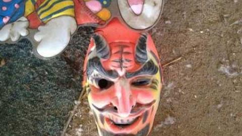 Vulture! - Ruby-Red61.jpg