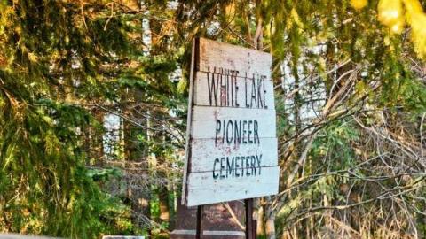 Creepy - White-Lake-Pioneer-Cemetery43.jpg