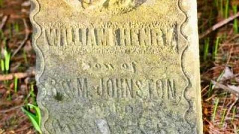 Creepy - White-Lake-Pioneer-Cemetery46.jpg