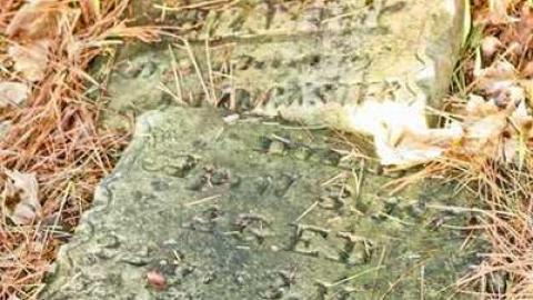 Creepy - White-Lake-Pioneer-Cemetery39.jpg