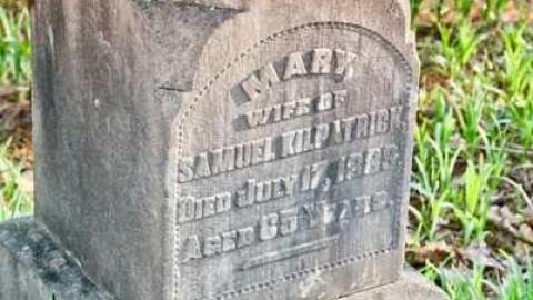 Creepy - White-Lake-Pioneer-Cemetery42.jpg