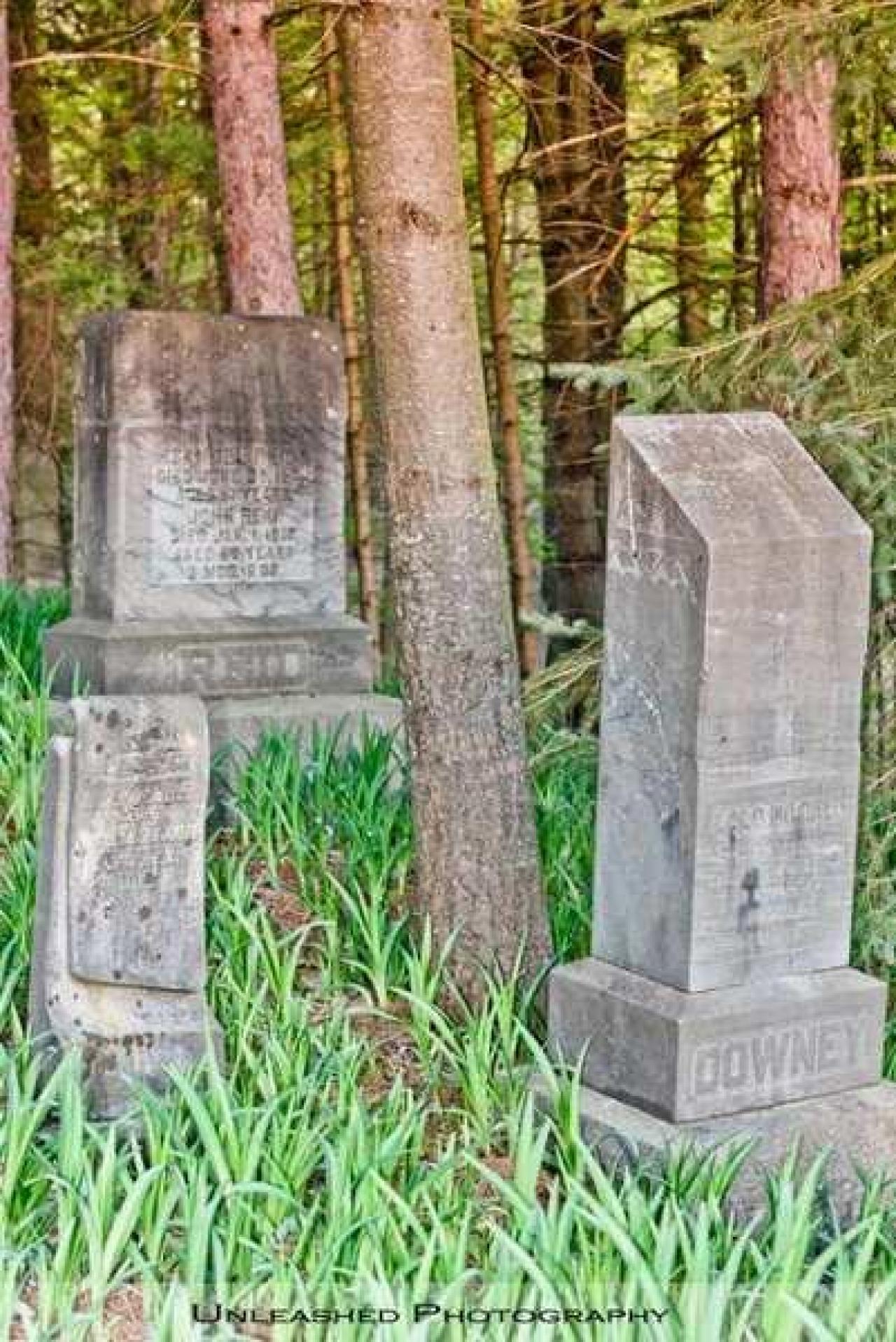 Creepy - White-Lake-Pioneer-Cemetery51.jpg