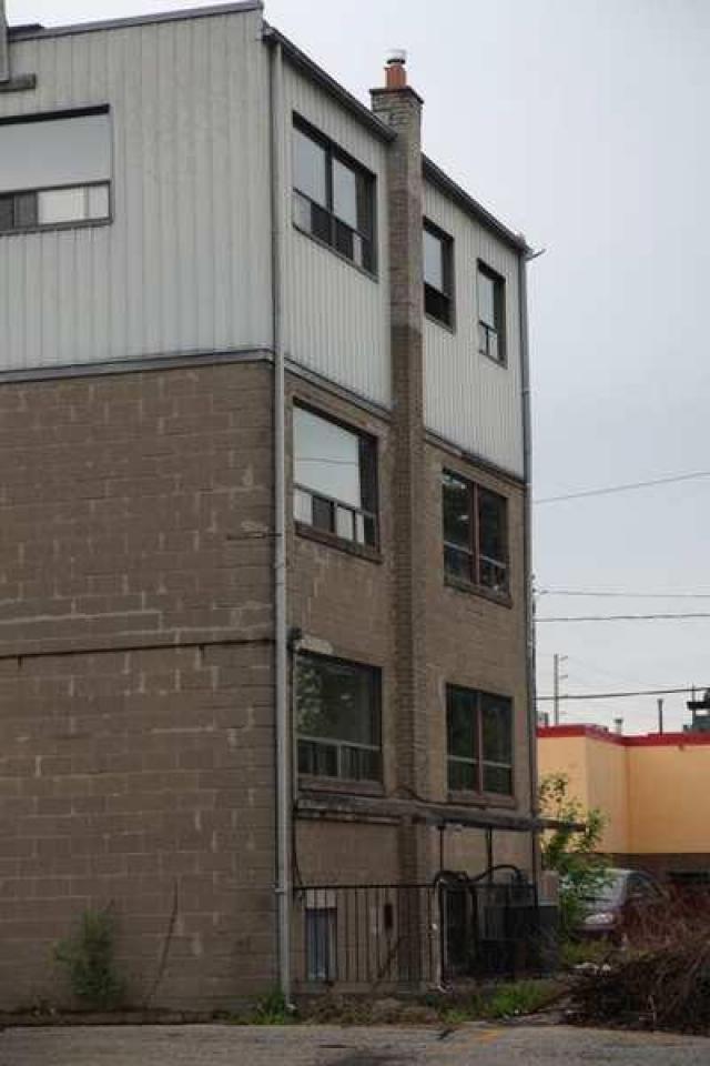 103.5 Radio Station - Toronto, Ontario