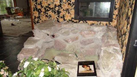 May 2013 - Abandoned-Cat-Lady-House392.jpg