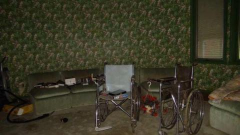 May 2013 - Abandoned-Cat-Lady-House377.jpg