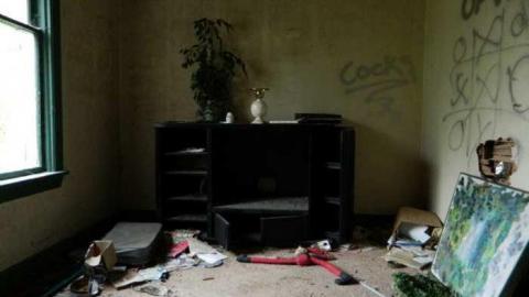 May 2013 - Skinny-the-Cat-Lives-Here16.jpg