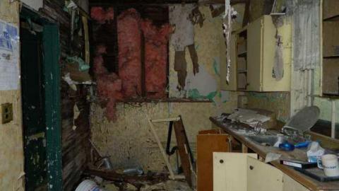 May 2013 - Skinny-the-Cat-Lives-Here19.jpg