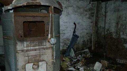 May 2013 - Skinny-the-Cat-Lives-Here27.jpg