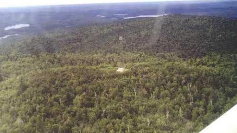 CN Tower Northward - Ontarios-Highest-Peak4.jpg