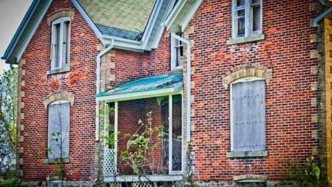 House Of Couches - 8th-Line-Farm147.jpg