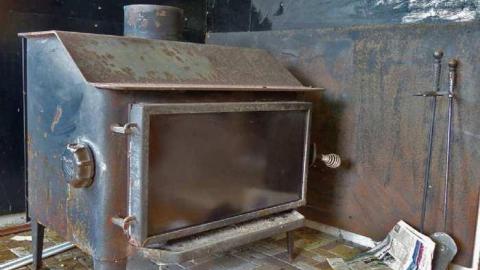 So many trunks - Death-in-the-Mirror14.jpg