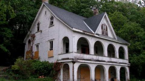 Gone To The Dogs - Across-The-River249.jpg