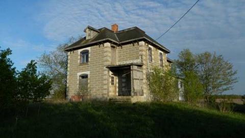 Big Old Grey In Grey County - Grey-Farmhouse22.jpg