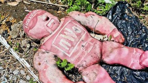 Erica's Trashed - Ericas-Place1.jpg