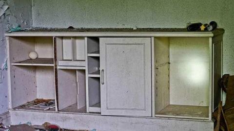 Erica's Trashed - Ericas-Place2.jpg